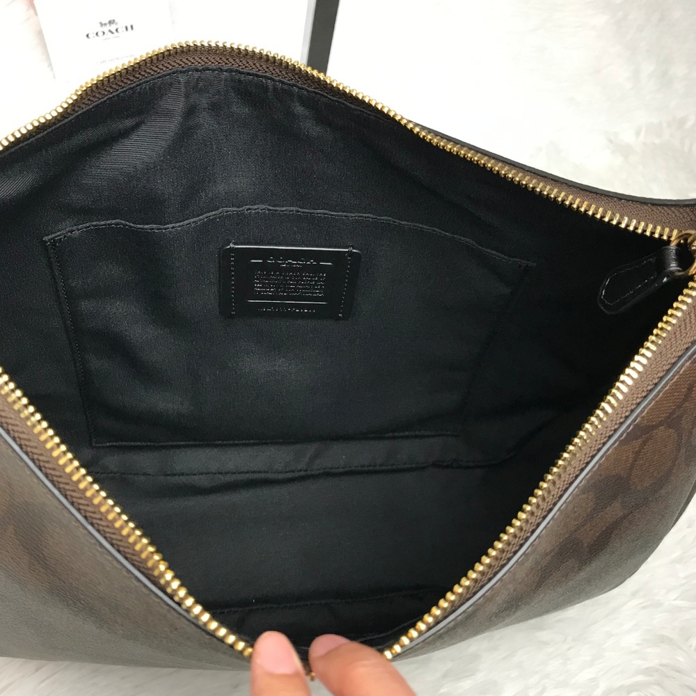 👜‼️SALE‼️🌺 NWOT ZIP SHOULDER BAG 13" - Picture 5 of 8